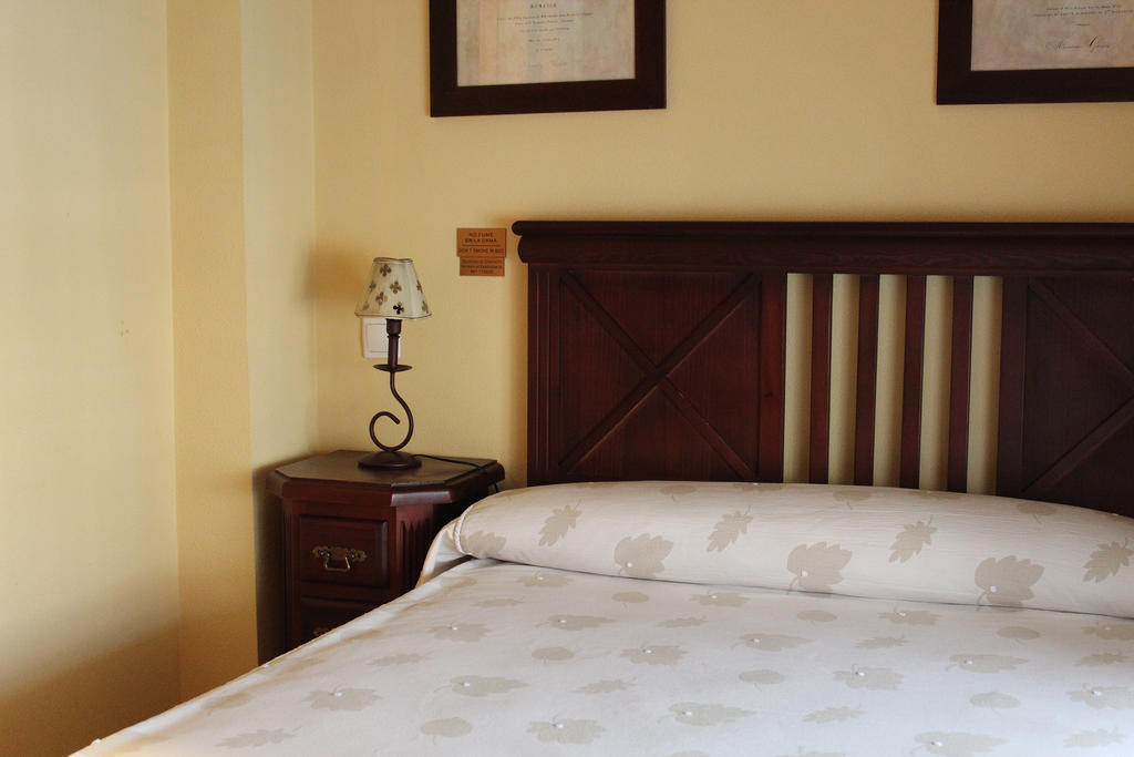 Dc Mesones 21 Hotel Lerma Phòng bức ảnh